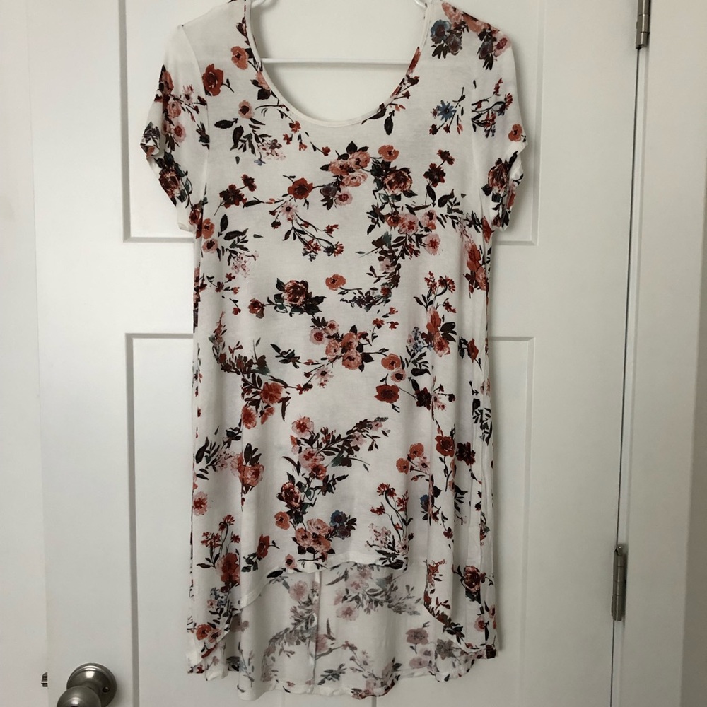 Women’s Daytrip Top Cream and Floral size Medium